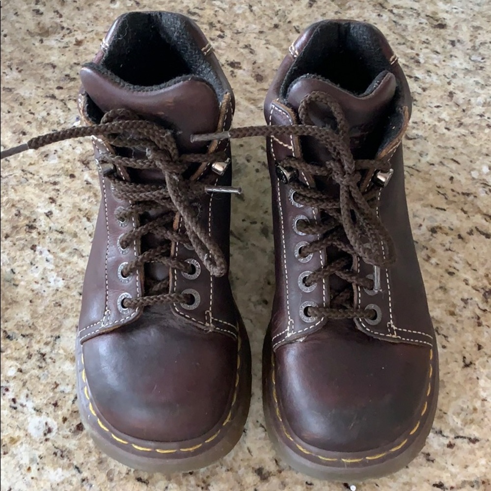 Vintage 8542 Brown Dr. Marten boots. Women’s sz: 7